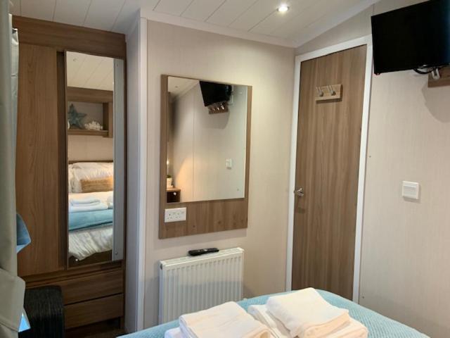 Cosy, Coastal Themed Holiday Home, Rockley Park, Poole, Dorset Eksteriør bilde